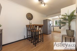 kitchen- click for photo gallery